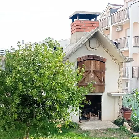 Apartman Petra Kastela Exterior photo